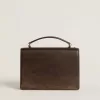 Bolso Venezia en piel vintage marrón oscuro repujada con detalles dorados Bolso Venezia en piel vintage marrón oscuro repujada con detalles dorados