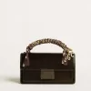 Bolso Venezia pequeño en piel metalizada negra con detalles negros Bolso Venezia pequeño en piel metalizada negra con detalles negros