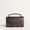 Bolso Venezia pequeño en piel negra desgastada con detalles dorados. Bolso Venezia pequeño en piel negra desgastada con detalles dorados.