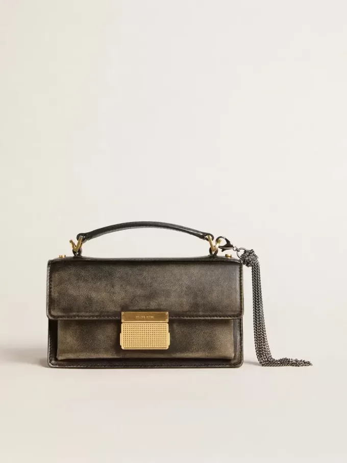 Bolso Venezia pequeño en piel negra desgastada con detalles dorados. Bolso Venezia pequeño en piel negra desgastada con detalles dorados.