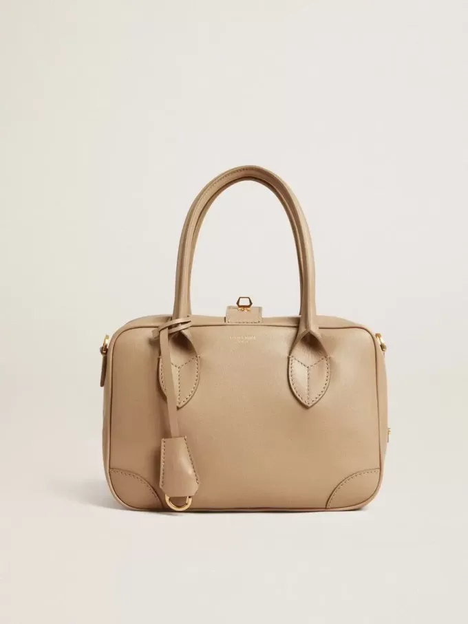 Bolso Vita en piel color topo con detalles dorados Bolso Vita en piel color topo con detalles dorados