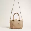 Bolso Vita en piel color topo con detalles dorados Bolso Vita en piel color topo con detalles dorados