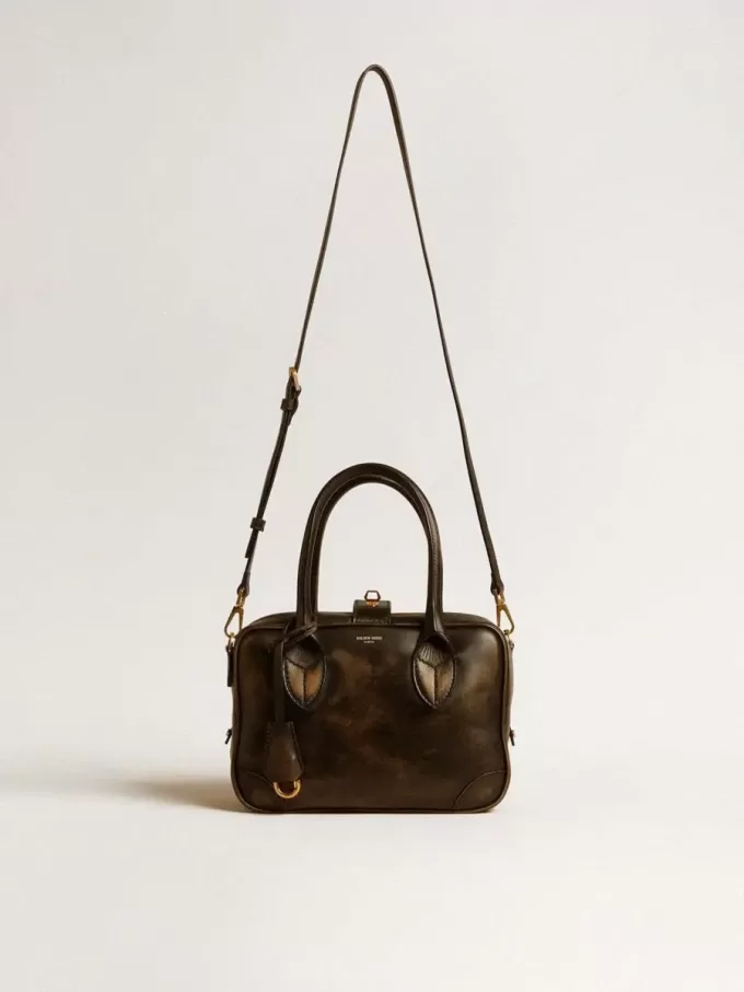 Bolso Vita en piel envejecida negra con detalles dorados Bolso Vita en piel envejecida negra con detalles dorados