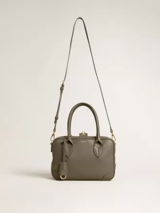 Bolso Vita en piel verde salvia con detalles dorados