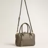 Bolso Vita en piel verde salvia con detalles dorados Bolso Vita en piel verde salvia con detalles dorados