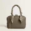 Bolso Vita en piel verde salvia con detalles dorados Bolso Vita en piel verde salvia con detalles dorados