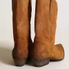 Botas bajas de mujer en ante color tabaco con estrella incrustada Botas bajas de mujer en ante color tabaco con estrella incrustada