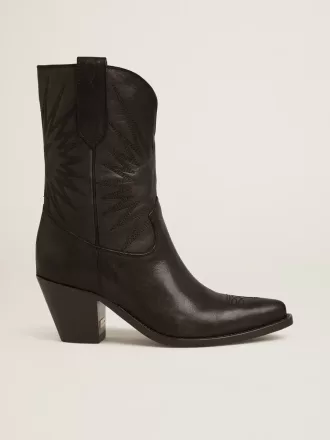 Botas bajas Wish Star para mujer en piel negra con bordado de estrellas.