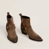 Botas Debbie bajas en ante gris paloma con hebilla extraíble Botas Debbie bajas en ante gris paloma con hebilla extraíble