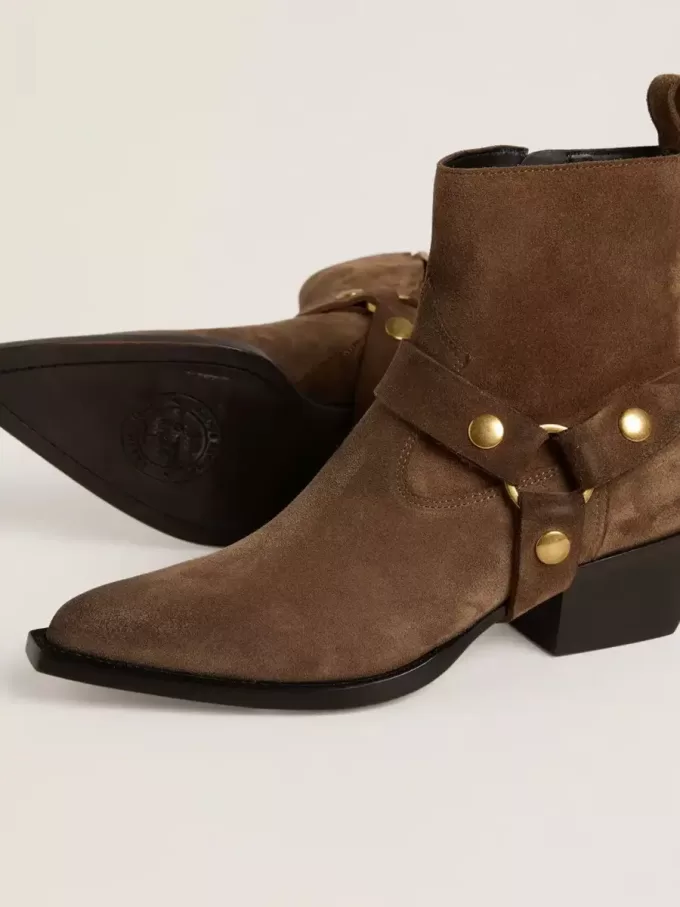 Botas Debbie bajas en ante gris paloma con hebilla extraíble Botas Debbie bajas en ante gris paloma con hebilla extraíble