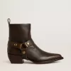 Botas Debbie bajas en piel marrón oscuro con hebilla extraíble Botas Debbie bajas en piel marrón oscuro con hebilla extraíble