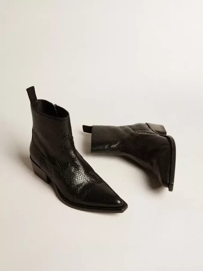 Botas Debbie bajas en piel negra con estampado de serpiente Botas Debbie bajas en piel negra con estampado de serpiente