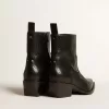 Botas Debbie bajas en piel negra con estampado de serpiente Botas Debbie bajas en piel negra con estampado de serpiente