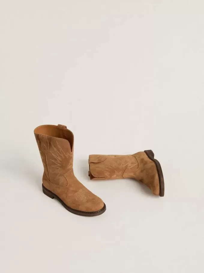 Botas Wish Junior en ante camel con bordado de estrellas Botas Wish Junior en ante camel con bordado de estrellas
