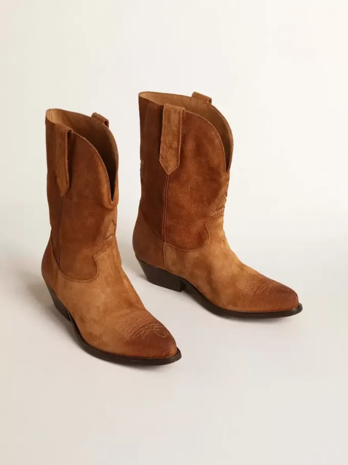 Botas Wish Star bajas en ante color coñac con estrella incrustada Botas Wish Star bajas en ante color coñac con estrella incrustada