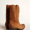 Botas Wish Star bajas en ante color coñac con estrella incrustada Botas Wish Star bajas en ante color coñac con estrella incrustada