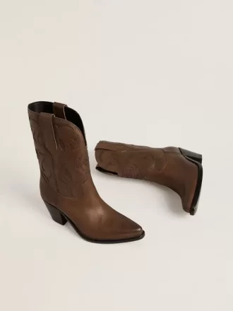 Botas Wish Star en piel gris paloma con detalles de incrustaciones tono sobre tono