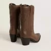 Botas Wish Star en piel gris paloma con detalles de incrustaciones tono sobre tono Botas Wish Star en piel gris paloma con detalles de incrustaciones tono sobre tono