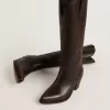 Botas Wish Star en piel marrón oscuro con estrella bordada tono sobre tono Botas Wish Star en piel marrón oscuro con estrella bordada tono sobre tono