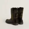 Botas Wish Teen de piel negra con bordado de estrella amarilla Botas Wish Teen de piel negra con bordado de estrella amarilla