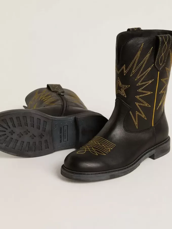 Botas Wish Young de piel negra con bordado de estrella amarilla Botas Wish Young de piel negra con bordado de estrella amarilla