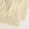 Bufanda de lana blanca con bordados Bufanda de lana blanca con bordados