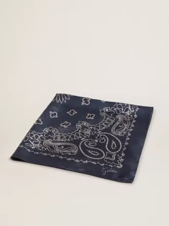 Bufanda Golden Collection azul denim con estampado de cachemira