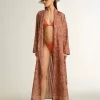 Caftán de mujer en voile de algodón con estampado marino rojo ladrillo por toda la prenda Caftán de mujer en voile de algodón con estampado marino rojo ladrillo por toda la prenda