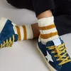 Calcetines blancos para niños con rayas color tabaco Calcetines blancos para niños con rayas color tabaco