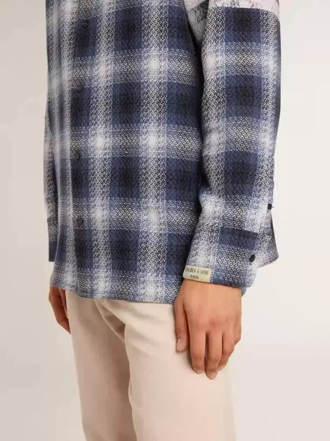 Camisa azul de cuadros 3D para hombre con estampado en la espalda Camisa azul de cuadros 3D para hombre con estampado en la espalda
