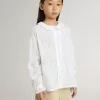 Camisa blanca de algodón con bordado inglés para niña