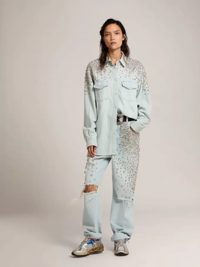 Camisa boyfriend blanqueada para mujer con cristales cabujones Camisa boyfriend blanqueada para mujer con cristales cabujones