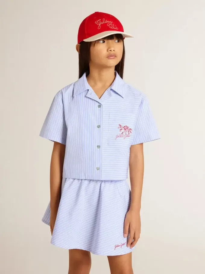 Camisa corta de niña de algodón azul claro a rayas Camisa corta de niña de algodón azul claro a rayas