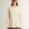 Camisa de algodón color crema para mujer con bordado floral Camisa de algodón color crema para mujer con bordado floral