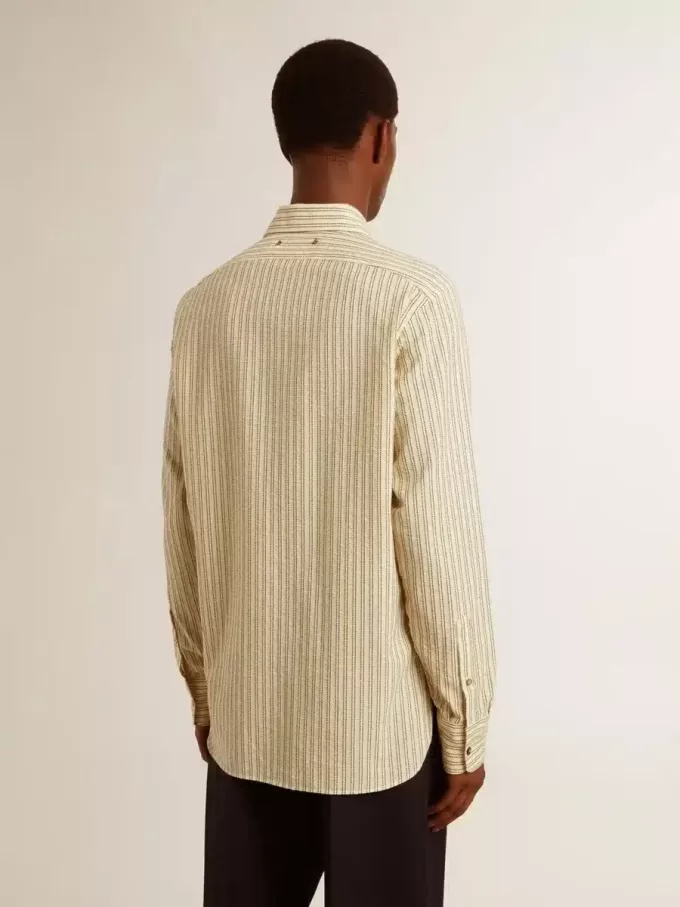 Camisa de algodón crudo para hombre con rayas negras estrechas Camisa de algodón crudo para hombre con rayas negras estrechas