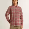 Camisa de mujer con bordado a cuadros rosa, arena y gris Camisa de mujer con bordado a cuadros rosa, arena y gris