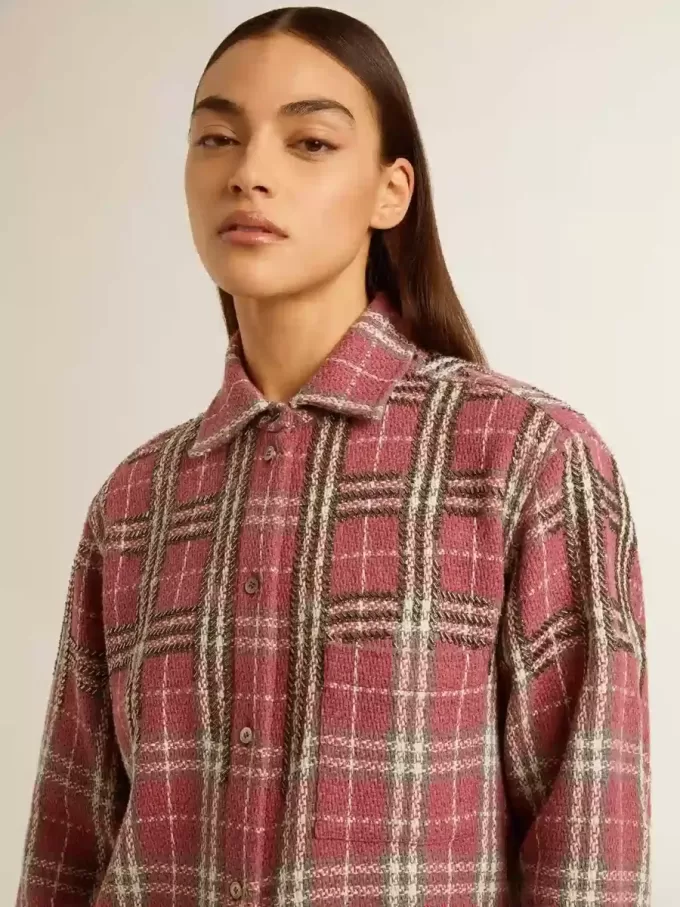 Camisa de mujer con bordado a cuadros rosa, arena y gris Camisa de mujer con bordado a cuadros rosa, arena y gris