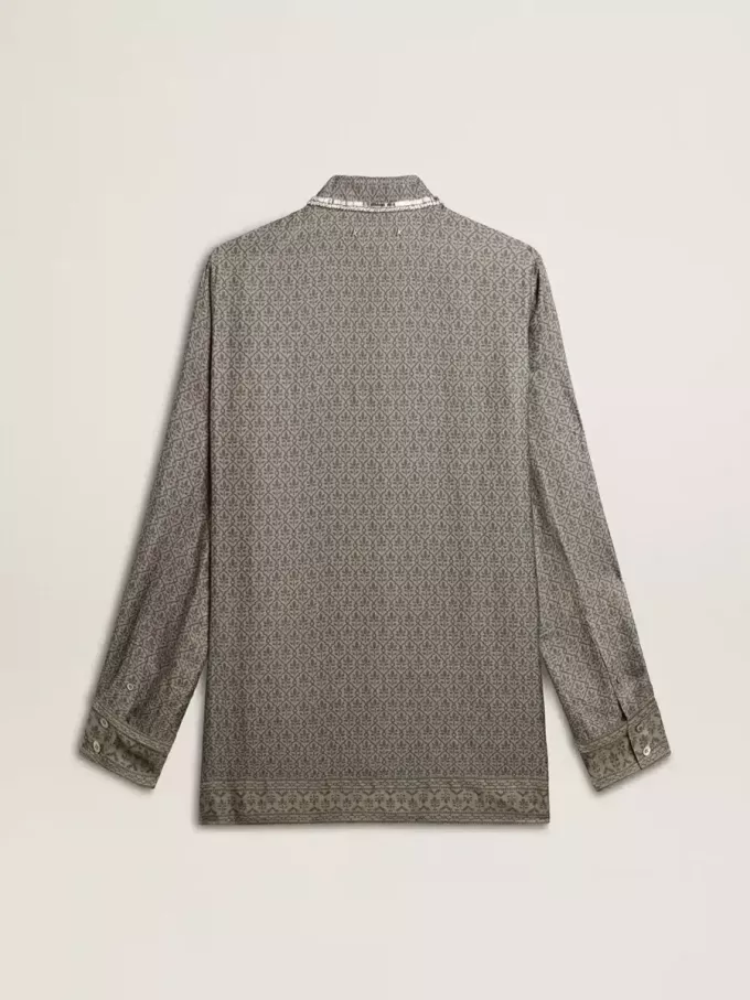 Camisa de mujer verde de mezcla de viscosa y seda con estampado floral Camisa de mujer verde de mezcla de viscosa y seda con estampado floral