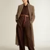 Camisa marrón para mujer con detalles acolchados Camisa marrón para mujer con detalles acolchados