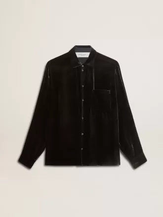 Camisa negra con efecto terciopelo y bordados