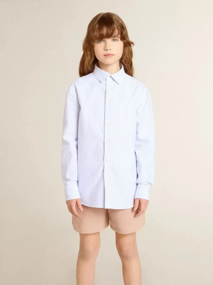 Camisa para niño de algodón a rayas azul claro y blanco con logotipo bordado Camisa para niño de algodón a rayas azul claro y blanco con logotipo bordado
