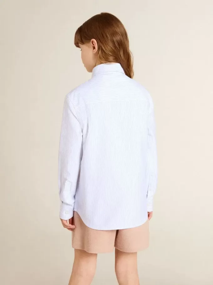Camisa para niño de algodón a rayas azul claro y blanco con logotipo bordado Camisa para niño de algodón a rayas azul claro y blanco con logotipo bordado
