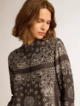 Camisa pijama en gris antracita con estampado de cachemira