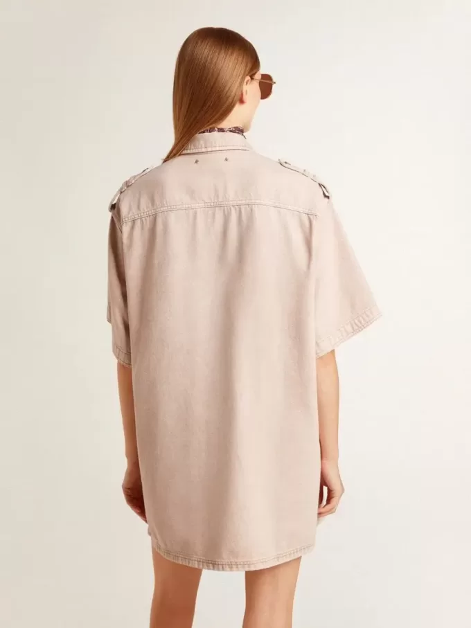 Camisa vaquera oversize para mujer teñida en rosa Camisa vaquera oversize para mujer teñida en rosa