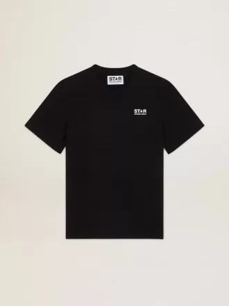 Camiseta Black Star Collection con logotipo y estrella blancos en contraste