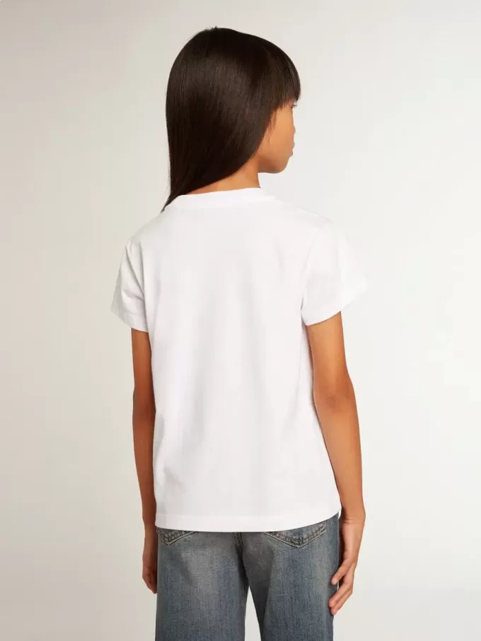 Camiseta blanca con letras doradas en cristales en el centro Camiseta blanca con letras doradas en cristales en el centro