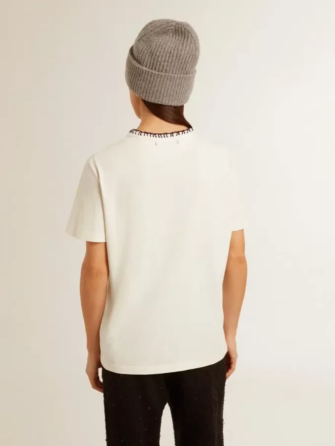 Camiseta de algodón blanco envejecido para mujer con bordado a mano Camiseta de algodón blanco envejecido para mujer con bordado a mano