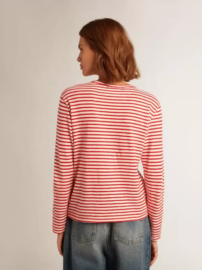 Camiseta de mujer con rayas blancas y rojas y bordado en la parte delantera Camiseta de mujer con rayas blancas y rojas y bordado en la parte delantera