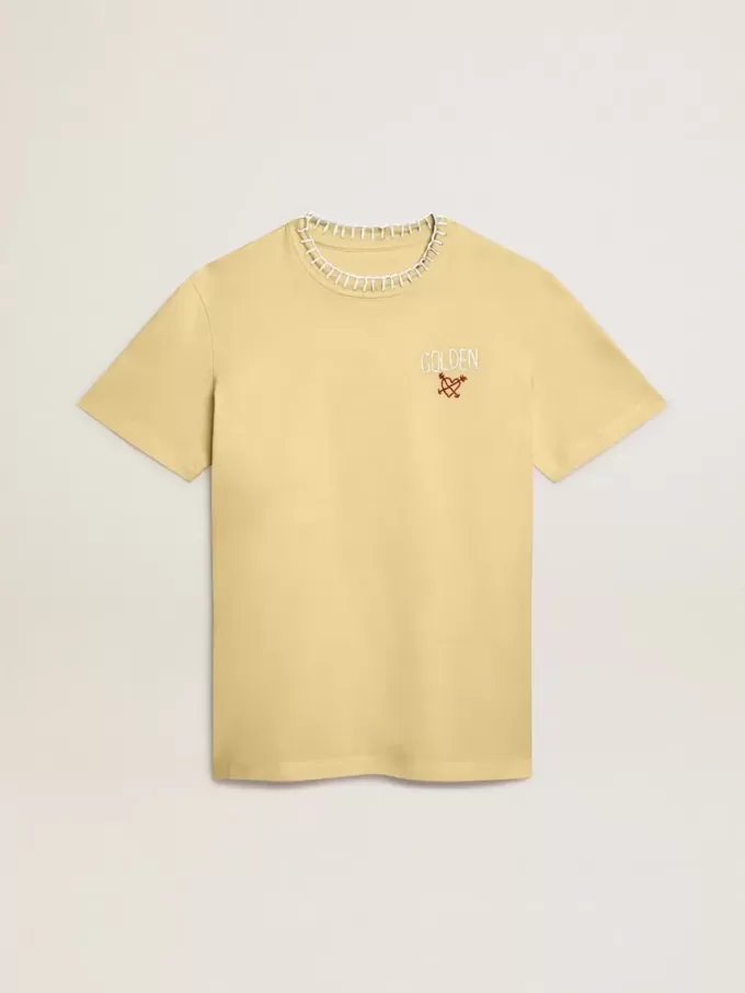 Camiseta de mujer en jersey de algodón con bordado en el cuello y el corazón Camiseta de mujer en jersey de algodón con bordado en el cuello y el corazón