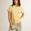Camiseta de mujer en jersey de algodón con bordado en el cuello y el corazón Camiseta de mujer en jersey de algodón con bordado en el cuello y el corazón